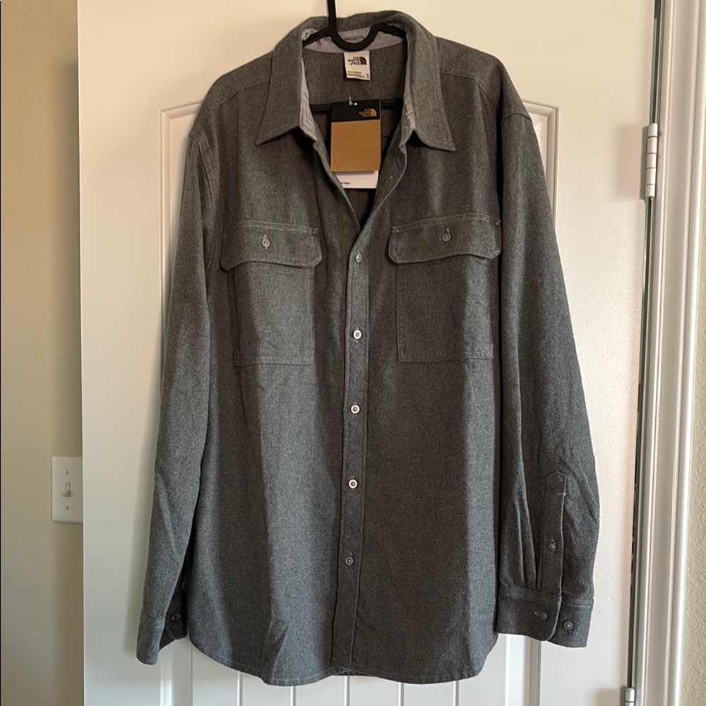 The North Face Lightweight buttoned Flannel Shirt